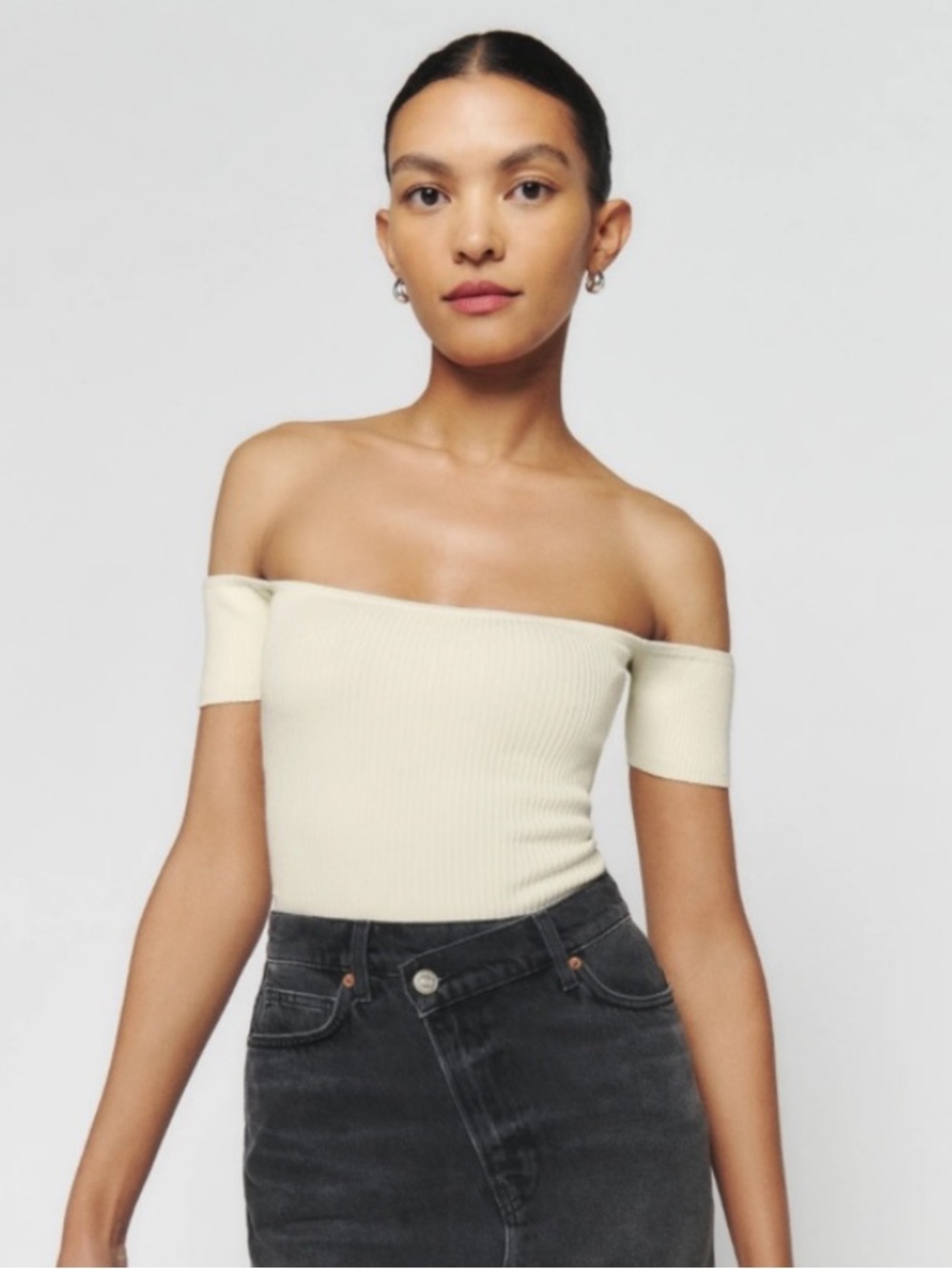 NWT Reformation Holly off the shoulder cream sweater top size xs